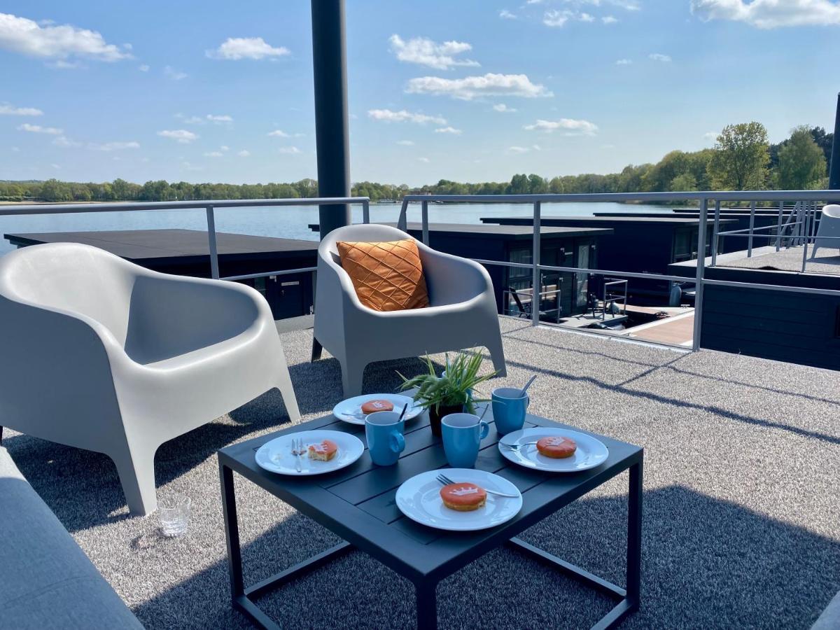 Houseboat Met Dakterras Mookerplas Middelaar Kültér fotó